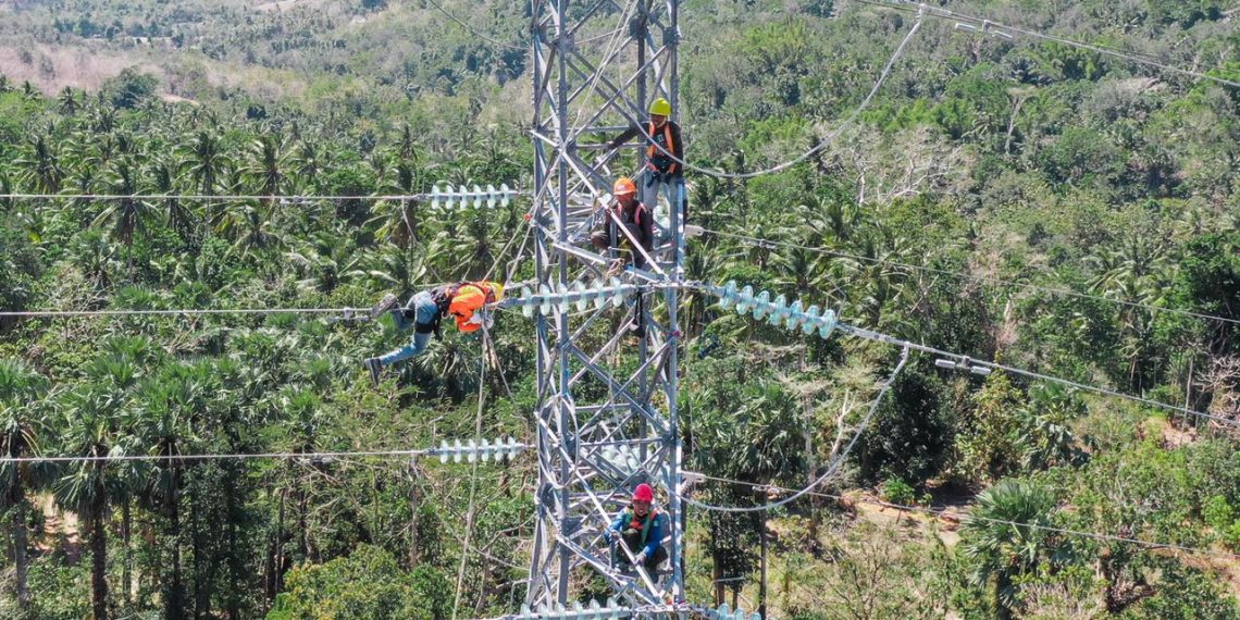 PLN-Operasikan-3-Tower-di-NTT-Pasca-Badai-Seroja-3-Agustu-2021