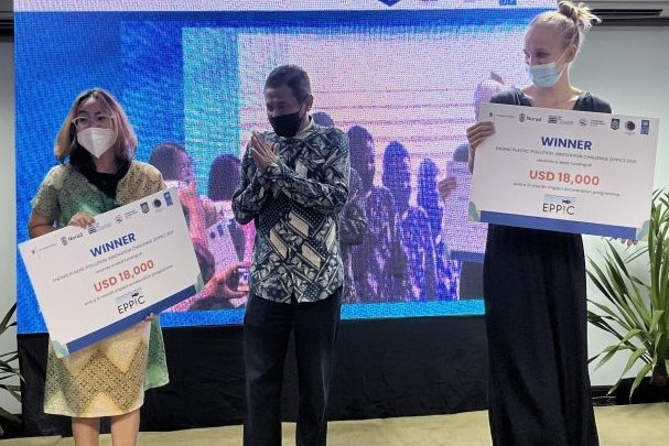 Indonesia-dan-Singapura-Menang-Kompetisi-Inovasi-Atasi-Sampah-Plastik-di-Laut (HartLogic)