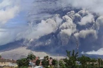 Erupsi Gunung Sinabung di Provinsi Sumatera Utara 10 Agustus 2020 (Karokab.go.id)