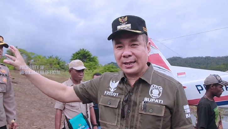 Bupati Kaimana Freddy Thie