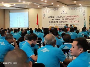 Suasana forum diskusi anggota Koperasi Kredit dan pengurus yang diselenggarakan sebagai rangkaian acara RAT 2021 Inkopdit di kota Kupang, Provinsi NTT, 25 Juli 2022. (Rita-KatongNTT.com)