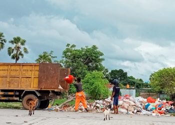 Kota Kupang masih menggunakan skema pengelolaan sampah kumpul-angkut-buang.(Joe-KatongNTT)