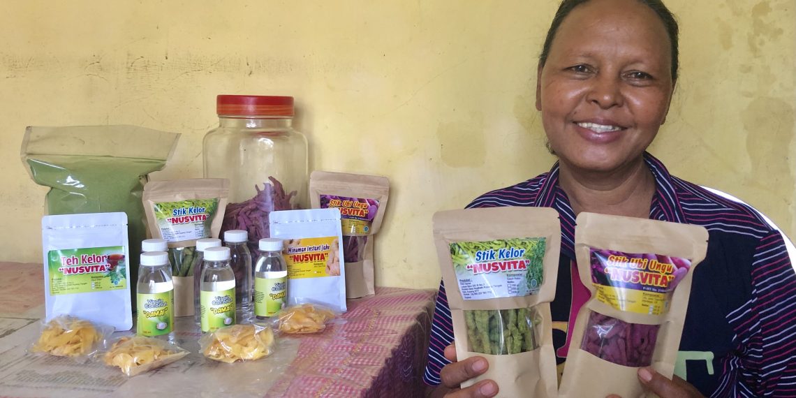 Klara Tawa, Pelaku UMKM di Noelbaki yang manfaatkan Pangan Lokal NTT (KatongNTT)