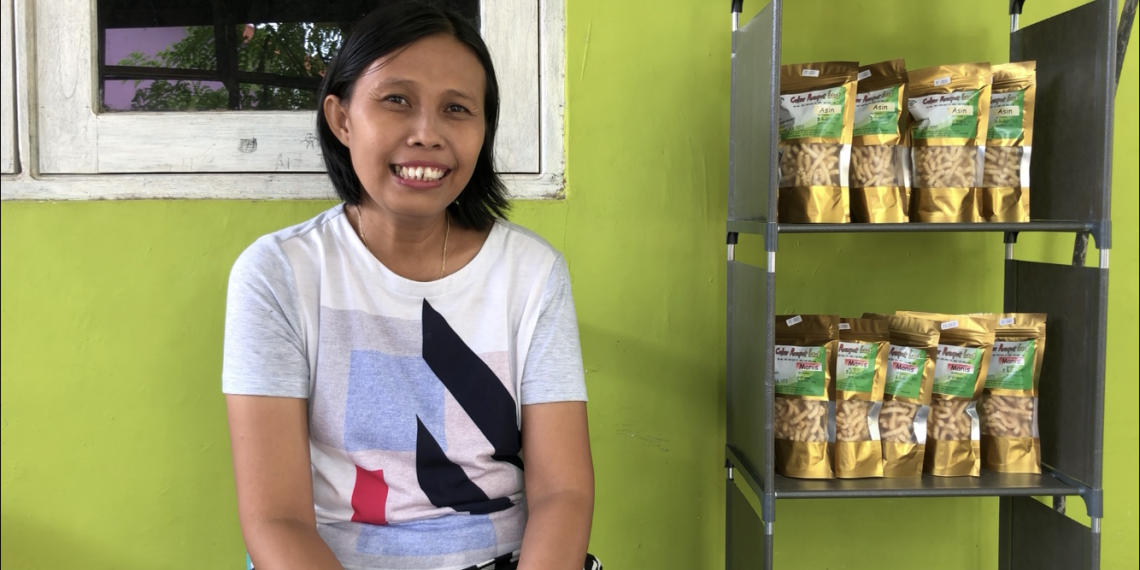 Elsye Lesik, Pelaku UMKM dari Kupang yang memberdayakan Potensi Rumput Laut di NTT menjadi Camilan sehat (KatongNTT)