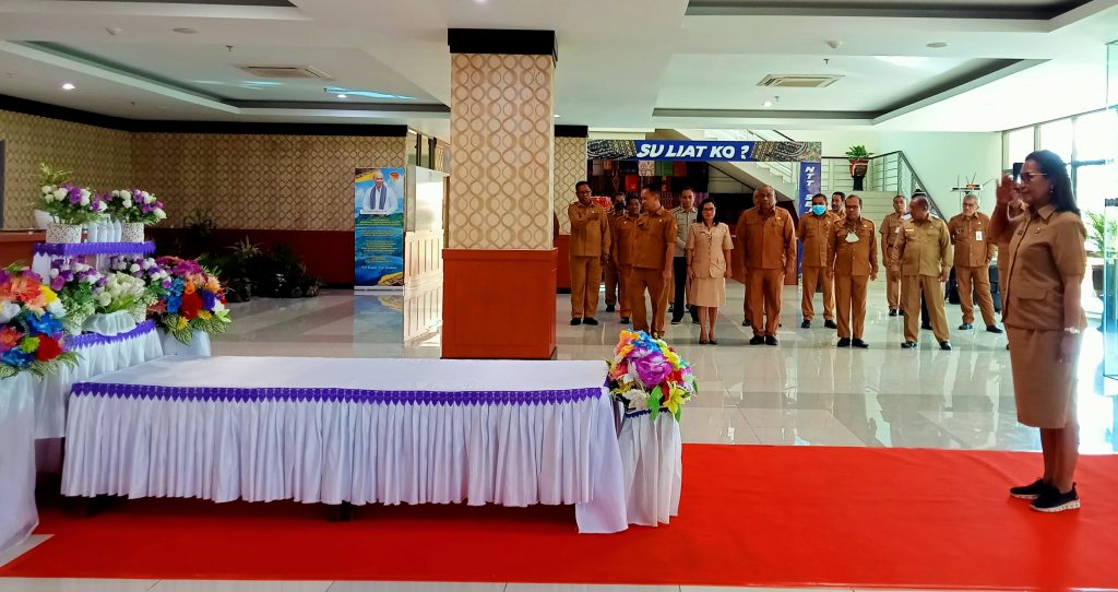 Gladi resik upacara penghormatan jenazah almarhum Sekda NTT, Domu Warandoy di kantor Gubernur NTT (Joe-KatongNTT)