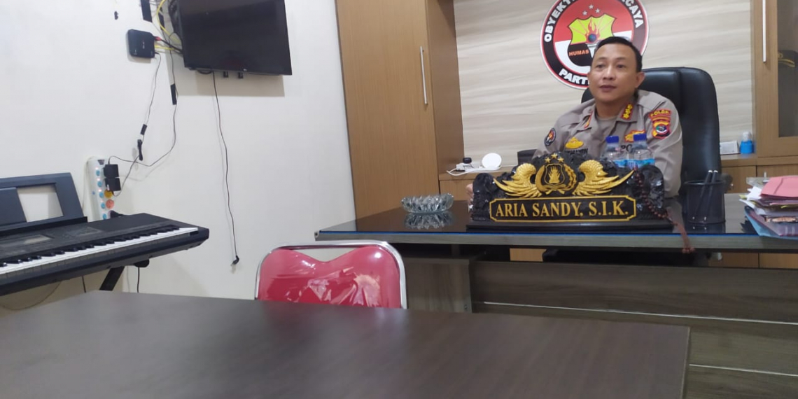 Juru bicara Polda NTT, Kombes Pol Ariasandy menjelaskan kasus narkoba kepada KatongNTT.com di kantornya, Senin (7/11/2022). (KatongNTT-Difan)