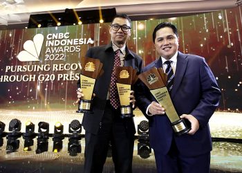 Dirut PLN Darmawan Prasodjo CEO Of The Year 2022 (Dok.PLN)