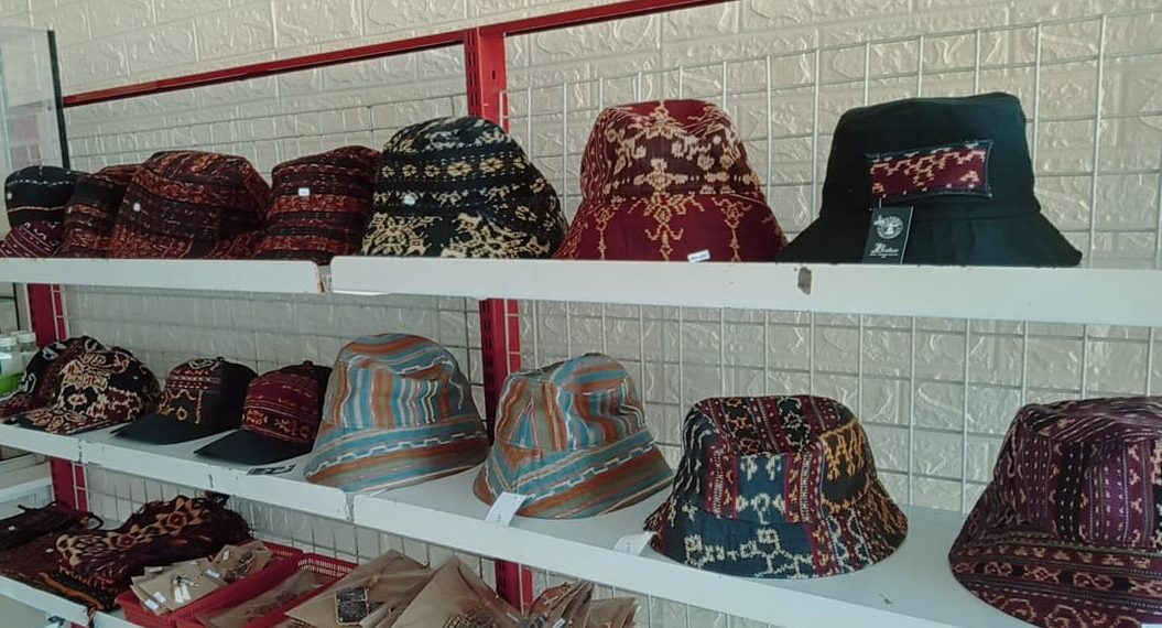 Usaha Asesoris UMKM Kristiaan Emanuel di Maumere