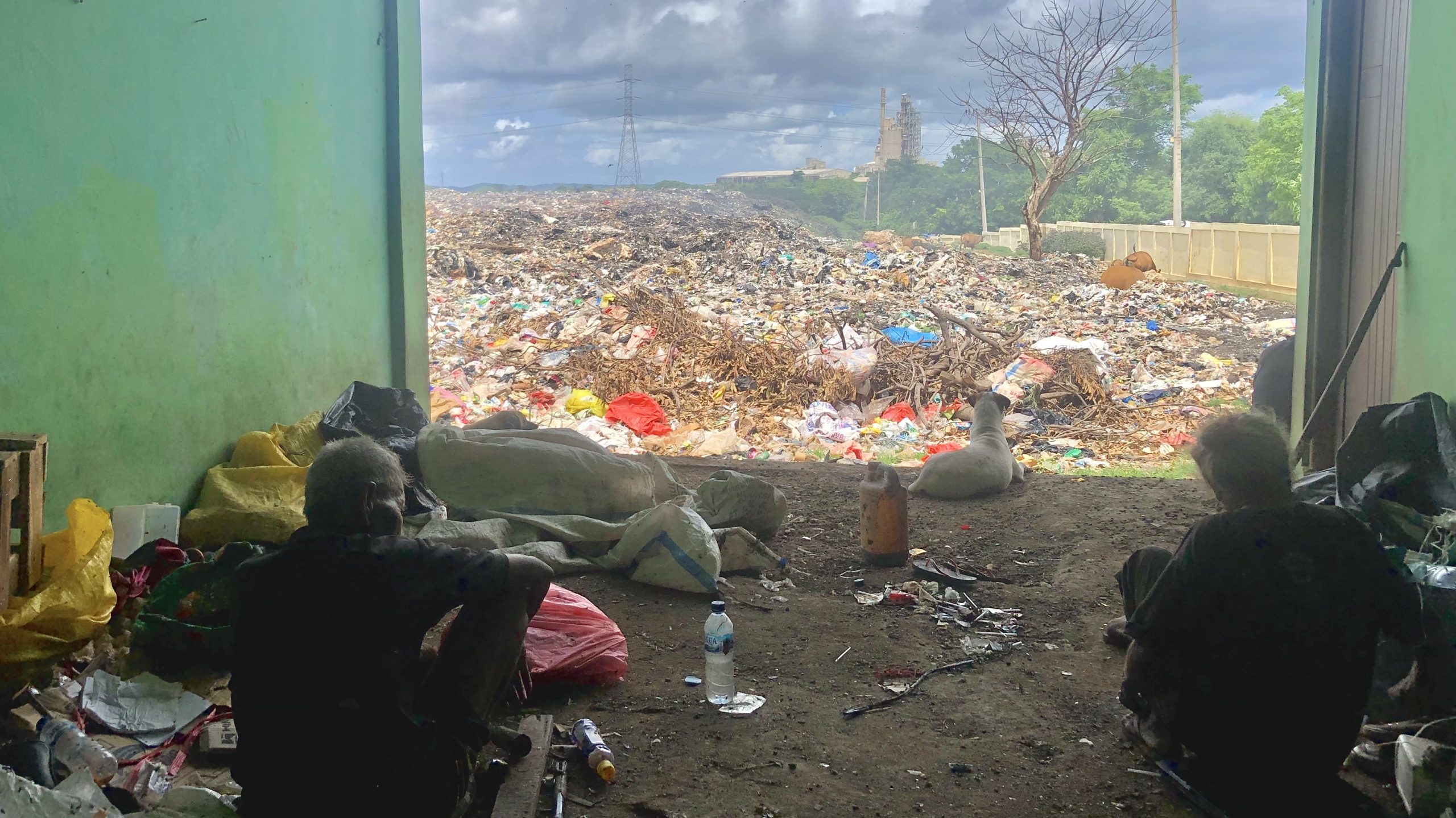 Cerita Dari TPA Alak: Sampah B3 Yang Diacuhkan Pemkot Kupang