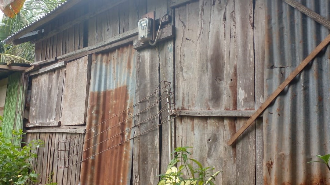 Pintu Rumah Mama Peni di Belo Kota Kupang Dipaku dan disegel orang Tak Dikenal (Gega Making - KatongNTT.com)