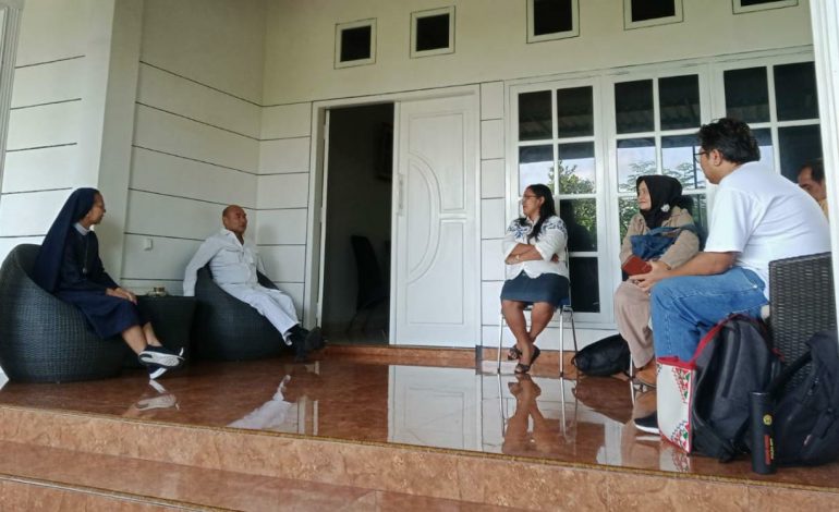 Pertemuan aktivis NTT dengan Gubernur NTT Viktor Bungtilu Laiskodat di kediamannya di Kota Kupang, Senin pagi, 6 Maret 2023. (Dok. IRGSC)