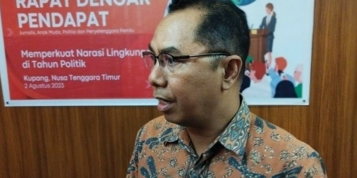 KPU NTT Cek Berkas Bacaleg ke Pengadilan Hingga Rumah Sakit