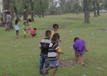 Ilustrasi Anak Pekerja Migran Yang Rentan Terkena Kekerasan Seksual (Ruth Botha - KatongNTT)