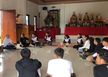 Sebanyak 28 peserta Tour Lintas Rumah Ibadah yang diadakan KOMPAK di Kota Kupang, Sabtu, 18 November 2023. (Ayunda-KatongNTT.com)