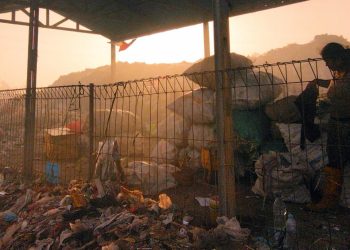 WALHI Proses Perdata Pemkot Kupang Kasus TPA Alak