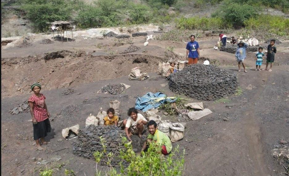 Perempuan Supul Melawan “Goliat” Tambang