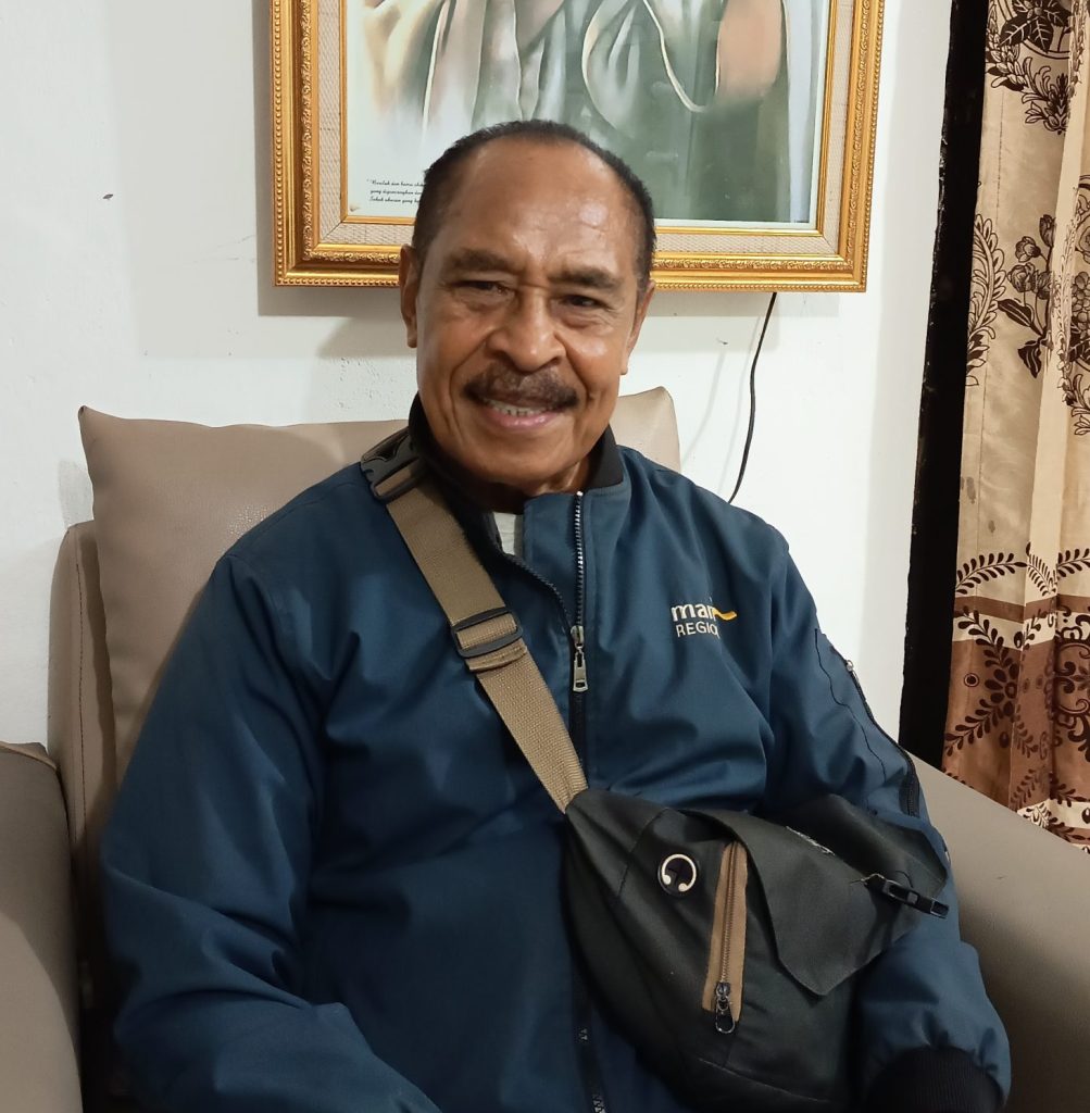 Wilhelmus Nahak membesarkan anaknya sejak usia 2 tahun setelah istrinya meninggal. Dia memutuskan menerima Natasha, anaknya sebagai transpuan yang kini memiliki usaha salon terkemuka di Kota Kupang. (Dok.KatongNTT)